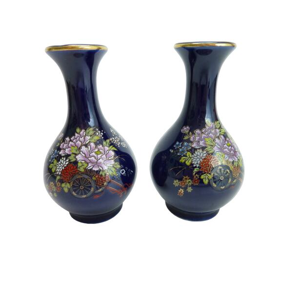 Vintage Pair of Small Kutani Cobalt Blue Porcelain Bud Vases - Picture 1 of 4